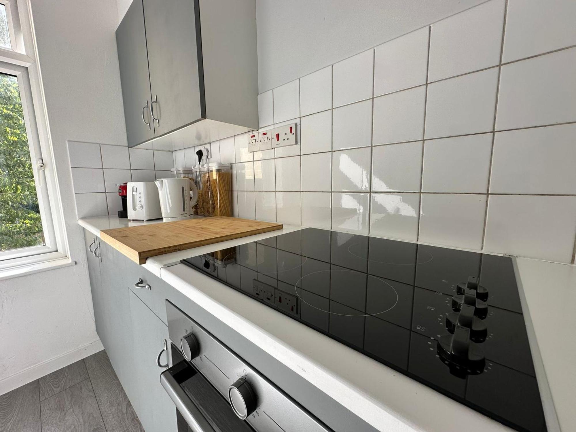 Cosy 2 Bedroom Flat In Manor House London Exterior photo
